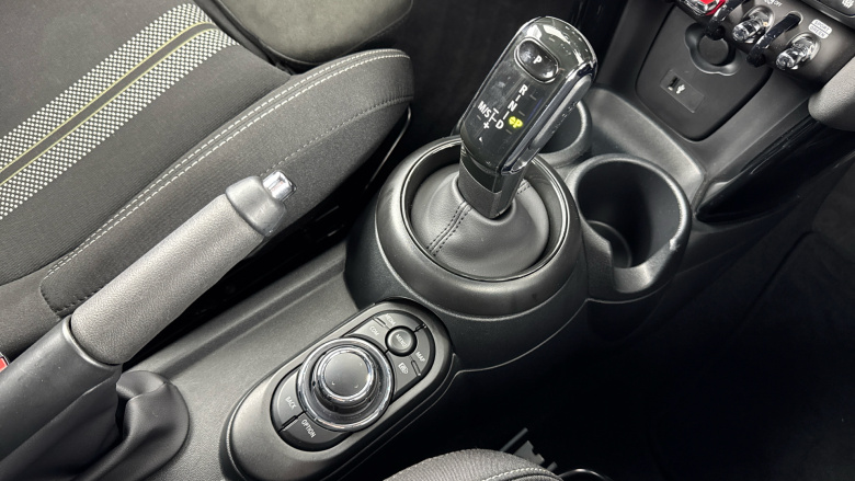 MINI Hatchback 1.5 Cooper Sport 3dr Auto Petrol Hatchback